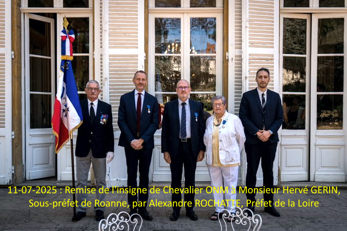 Remise de l’insigne de Chevalier ONM à Monsieur Hervé GERIN, sous-préfet de Roanne, par Alexandre ROCHATTE, préfet de la Loire